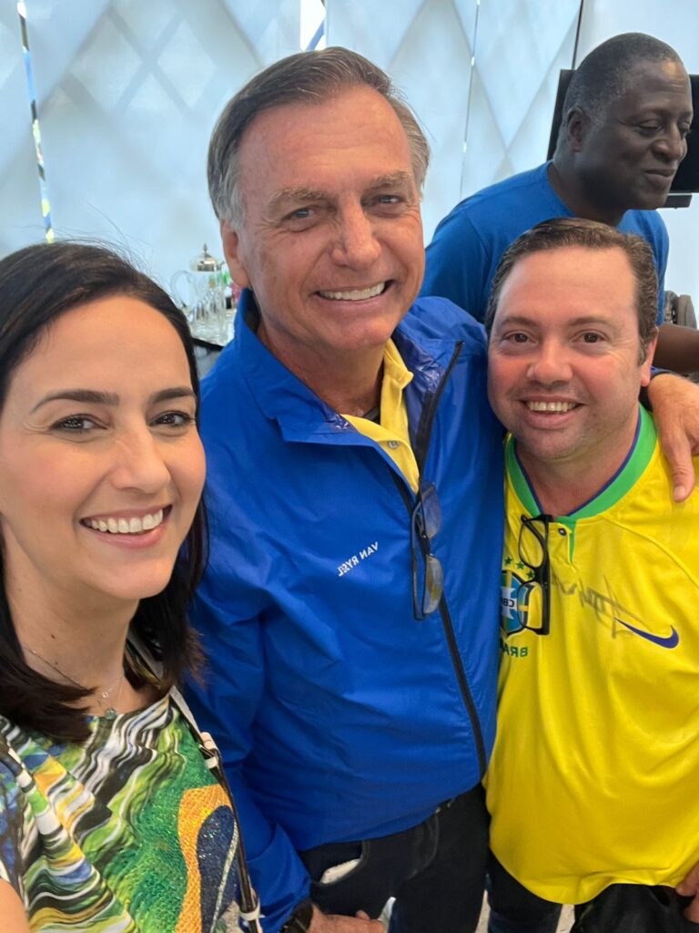 AO LADO DE BOLSONARO, RODOLFO E GIANNI NOGUEIRA PARTICIPAM DE ATO