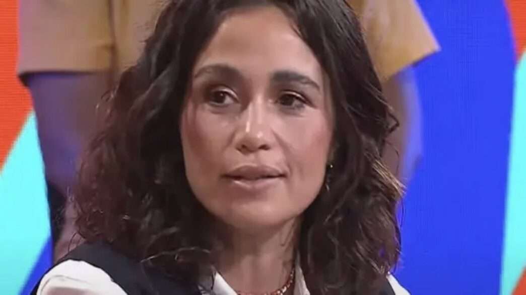 ATRIZ REVELA PRESSÃO DA GLOBO PARA NÃO ASSUMIR SUA HOMOSSEXUALIDADE