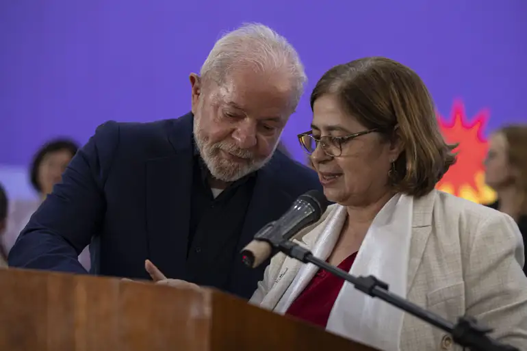 Cida pode perder cargo com reforma ministerial e MS deve ficar com uma ministra