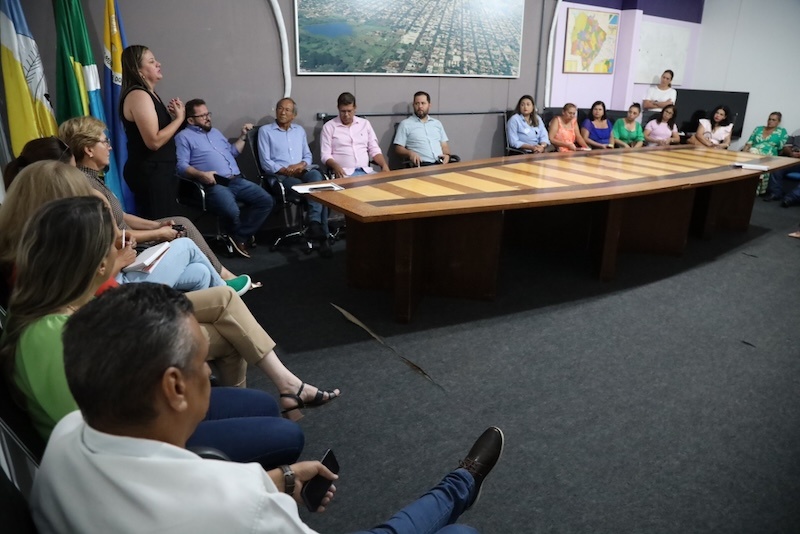 Diretores de escolas debatem demandas com a Câmara de Dourados