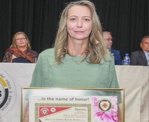Educadora física Mariza Araújo é doutora honoris causa no Brasil