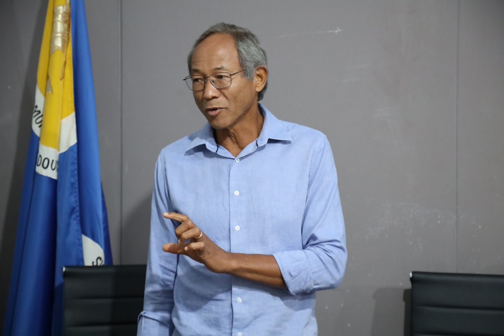 ELIAS ISHY DESTACA IMPORTÂNCIA DO DIÁLOGO COM PROFESSORES E EDUCADORES