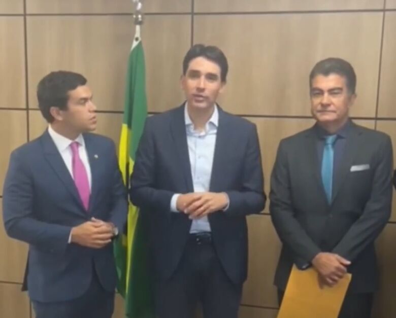 Marçal se reúne com ministro para acelerar aeroporto de Dourados