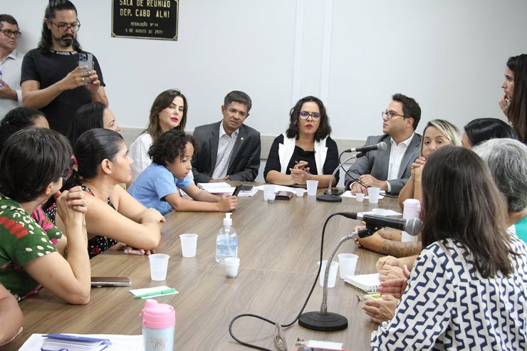 ALEMS promove primeira reunião da Comissão de Mães Atípicas