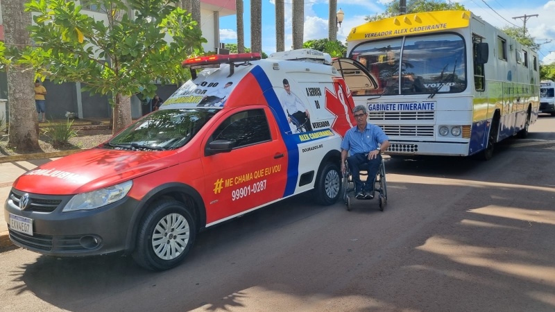 Alex Cadeirante compra ambulância para transporte de pacientes em Dourados