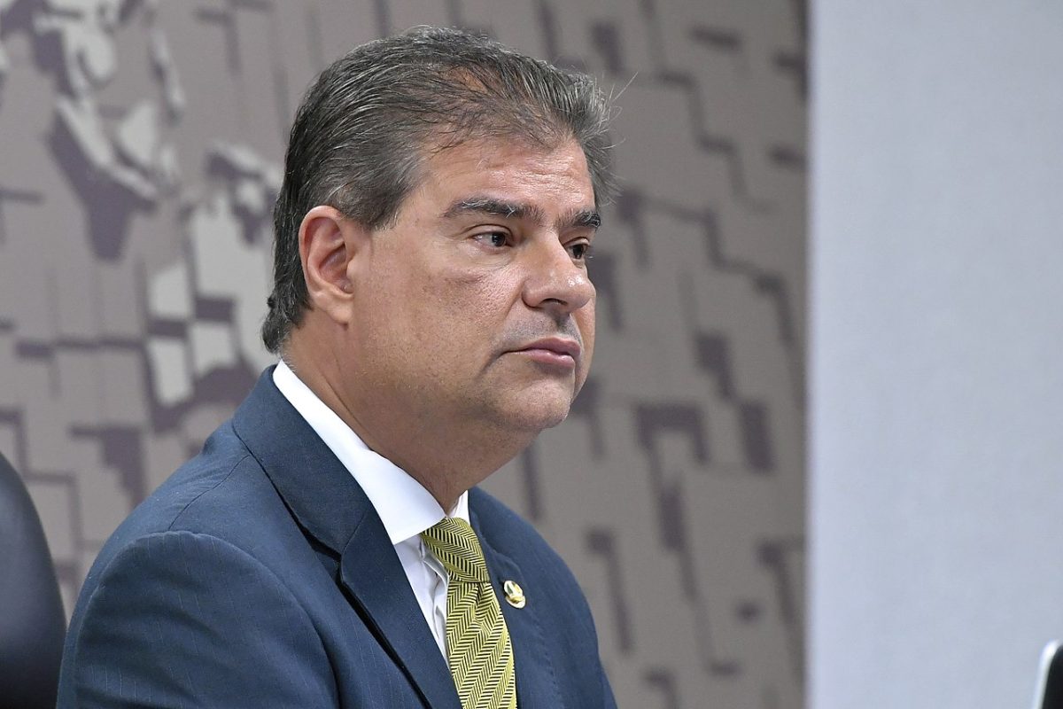 COM 64 FUNCIONÁRIOS, NELSINHO É O 7º PARLAMENTAR COM MAIS ASSESSORES