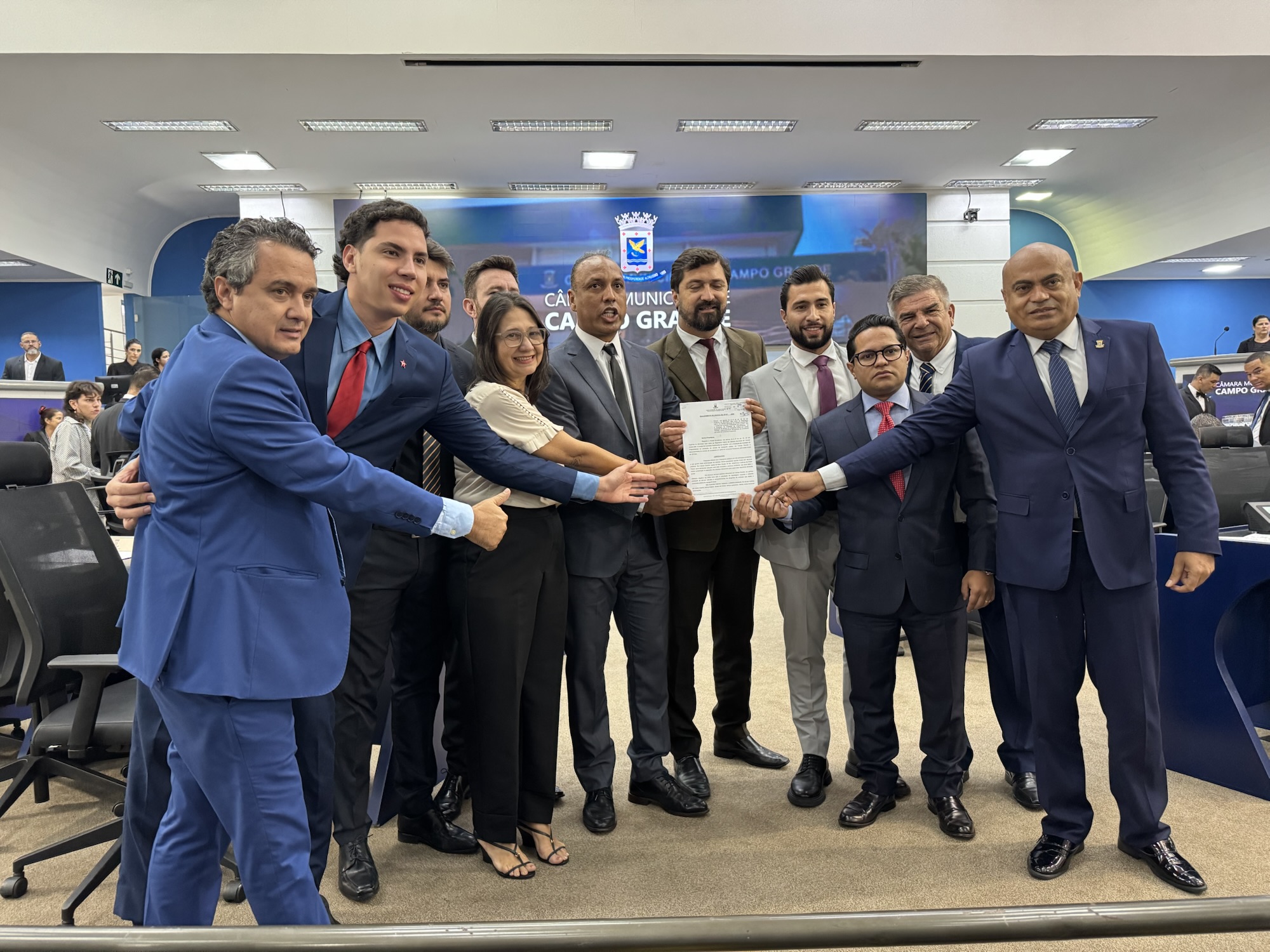 CPI chega a 13 assinaturas e precisa de mais duas para investigar