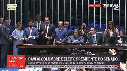 Davi Alcolumbre é eleito presidente do Senado com 73 votos e volta ao cargo.