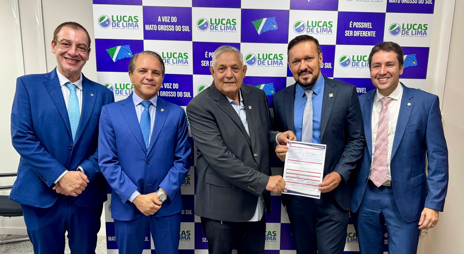 PORTELA ARTICULA E PL SE TORNA O SEGUNDO MAIOR PARTIDO DA ALMS