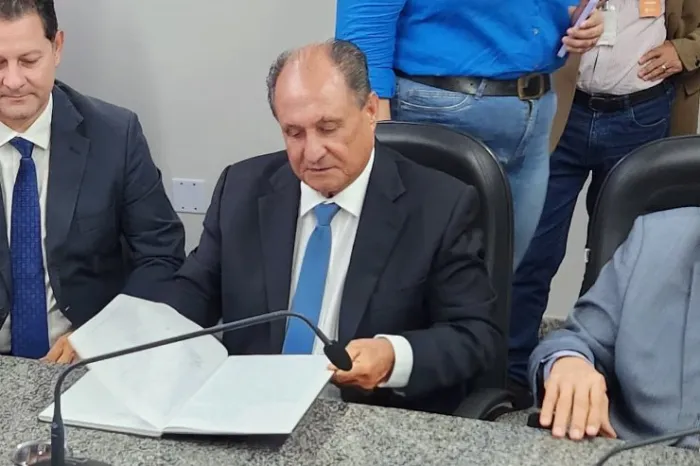 Zé Teixeira é empossado como 2º vice-presidente da ALEMS
