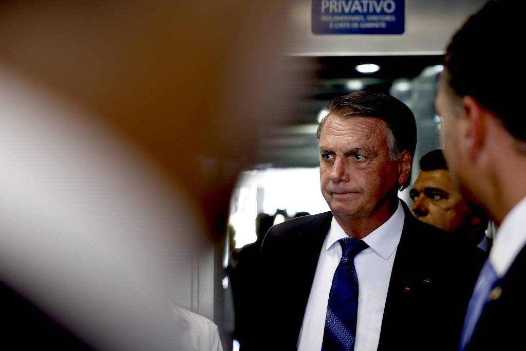 NOVA FICHA LIMPA ACABA COM SONHO DE BOLSONARO