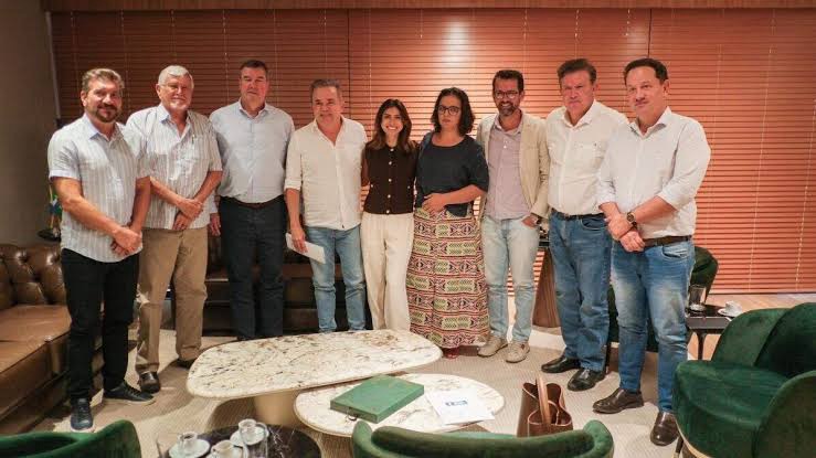 APÓS ACENO À DIREITA, RIEDEL VOLTARÁ A SE REUNIR COM PETISTAS