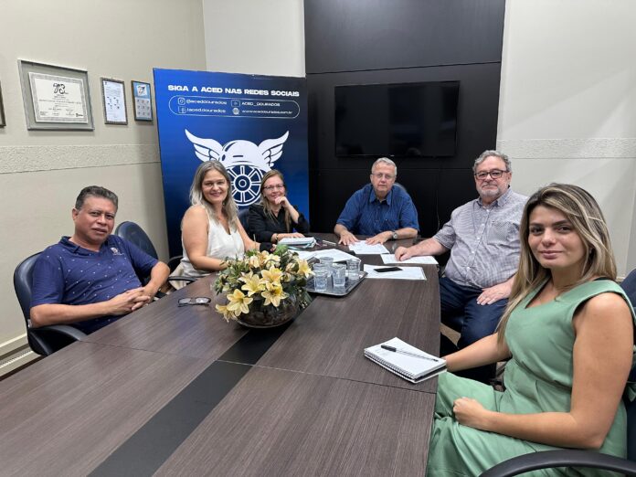 Livro em homenagem aos 80 anos da ACED entra em fase de impressão